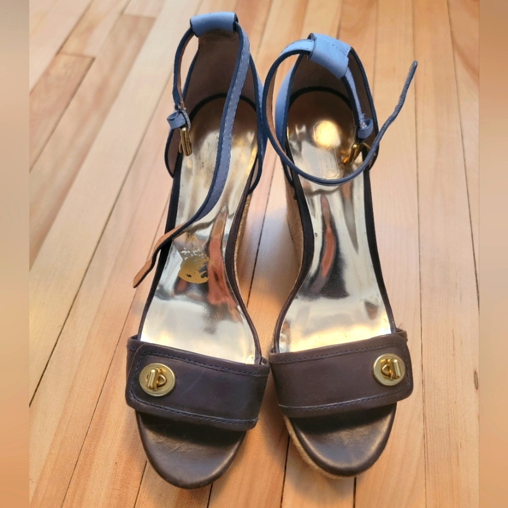 Excellent Condition COACH Two-Tone Leather Wedge Heel Turnlock Sandals 8
